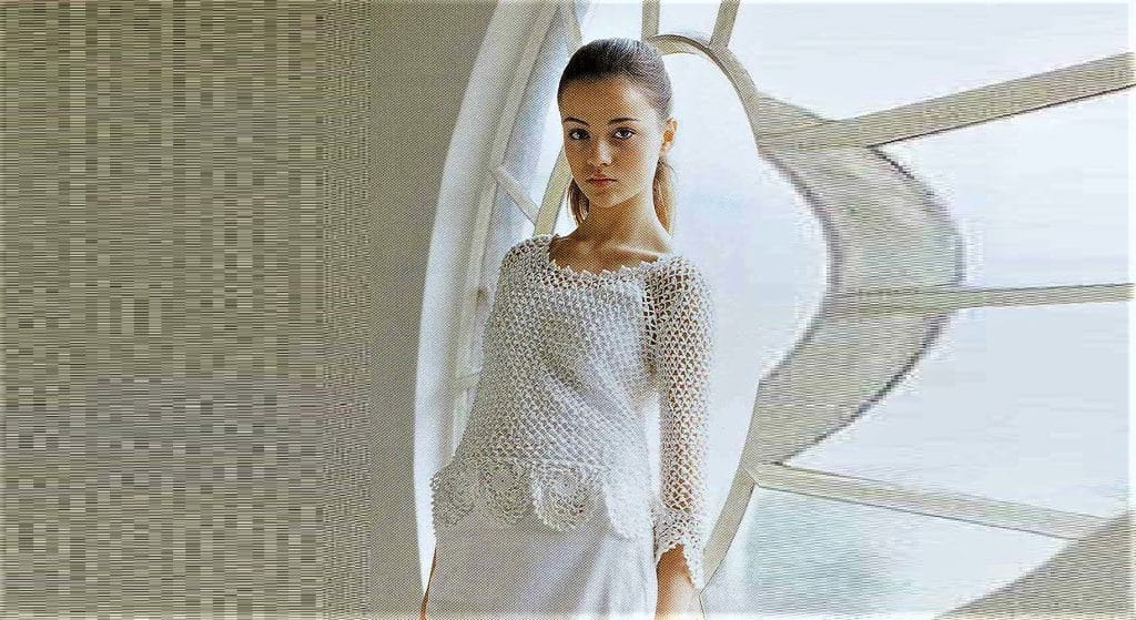 Блузка  с фестонами