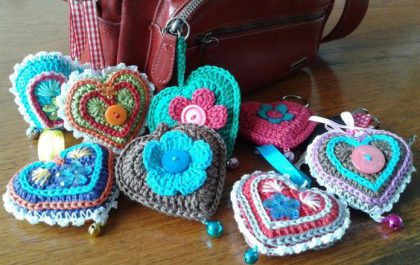 вязаные сердечки