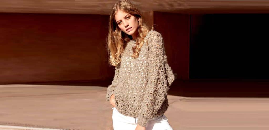 Мохеровый пуловер