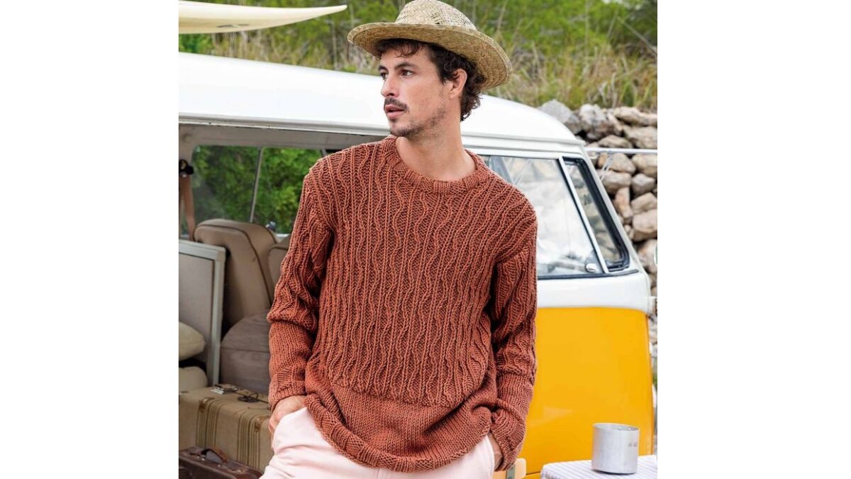 Мужской свитер с волнистым узором