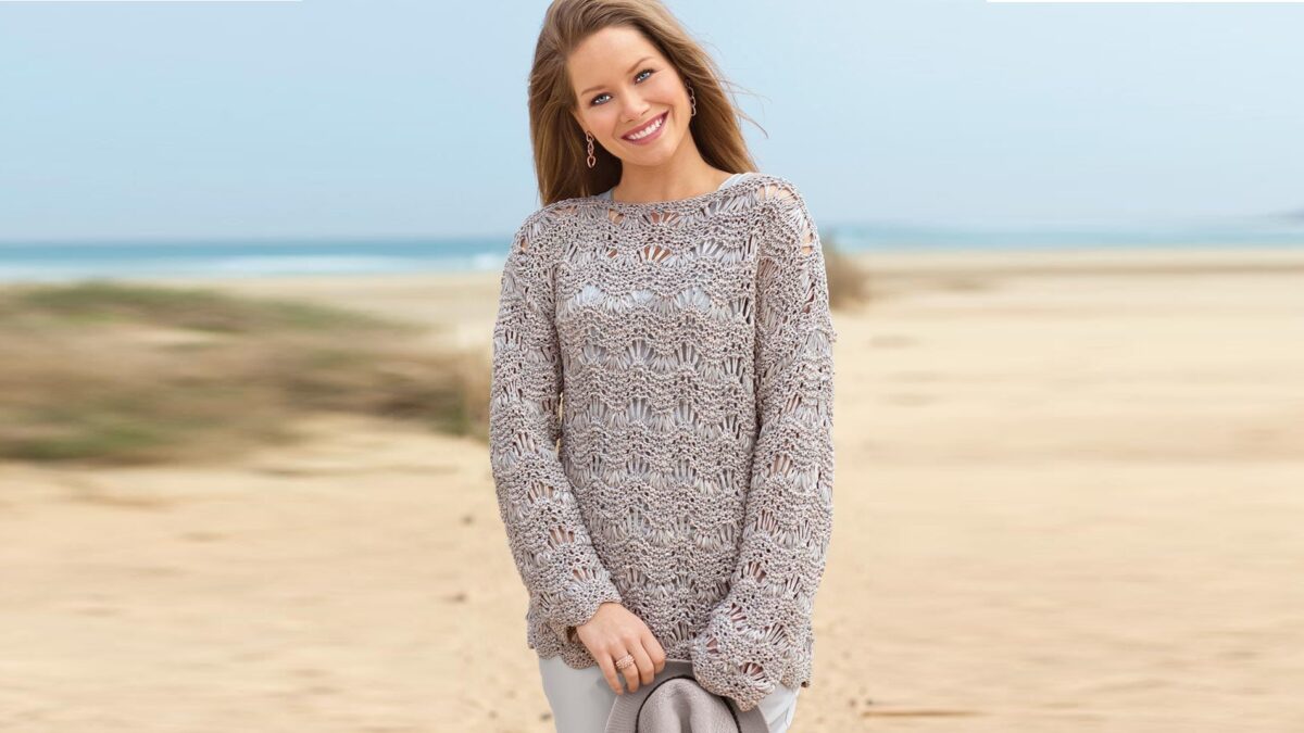 Эффектный серебристо-серый пуловер 