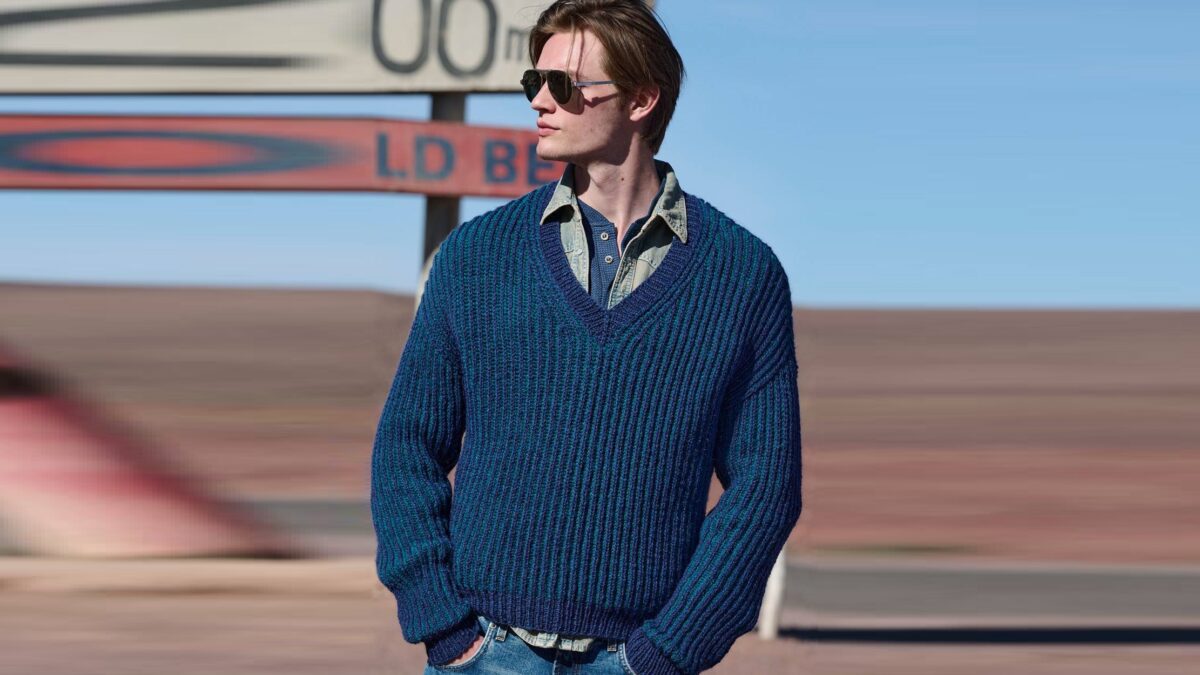 Пуловер с V-образным вырезом ALEXANDER