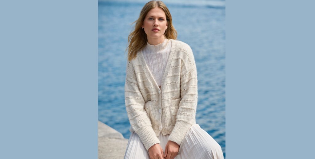 Жакет с дорожками из узора с дырочками