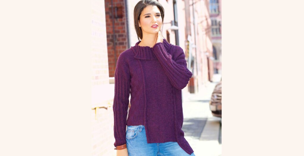 Пуловер баклажанового цвета с шахматными узорами