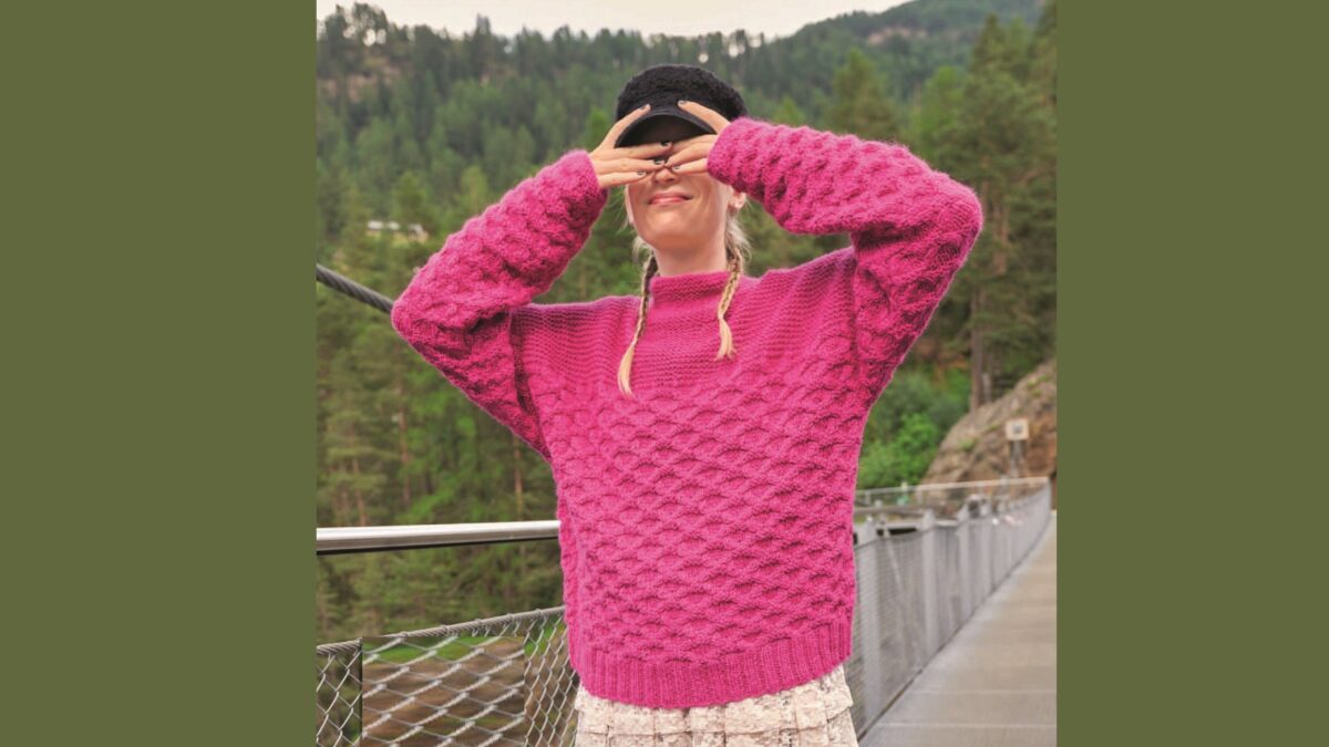 Пуловер со структурным узором BERLINGA