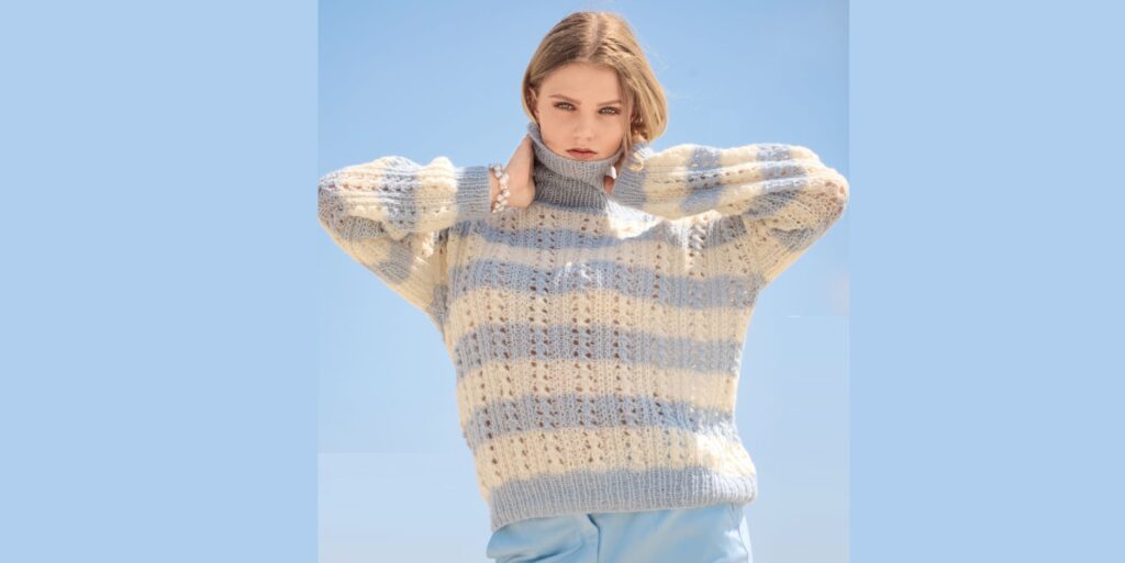 Ажурный пуловер с воротником гольф