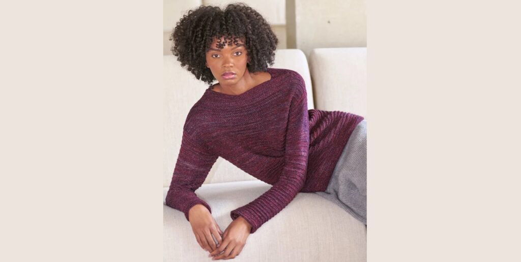 Пуловер с вырезом-лодочкой