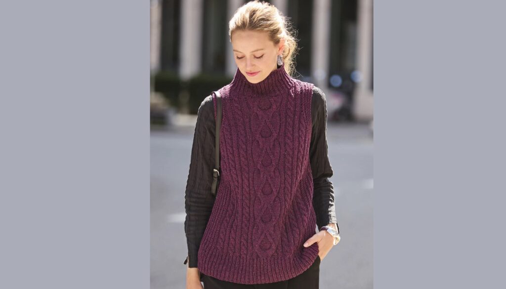 Жилет с воротником-стойкой и арановыми узорами